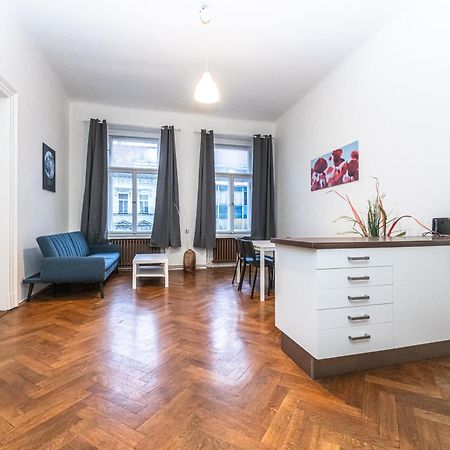 Legerova Apartments Praha Bagian luar foto