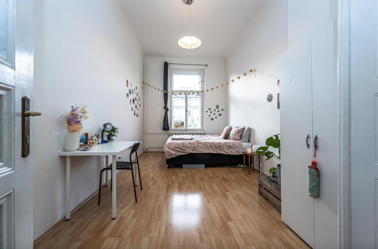 Legerova Apartments Praha Bagian luar foto
