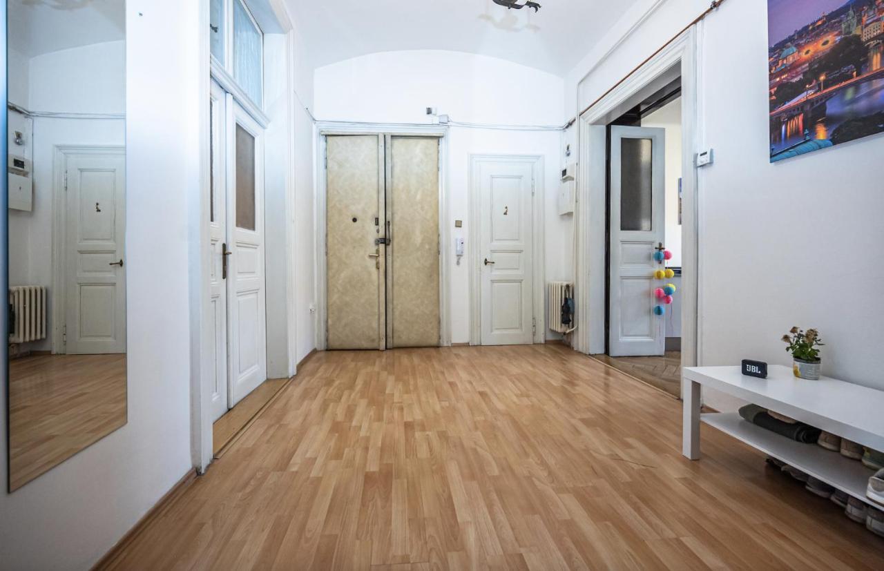 Legerova Apartments Praha Bagian luar foto