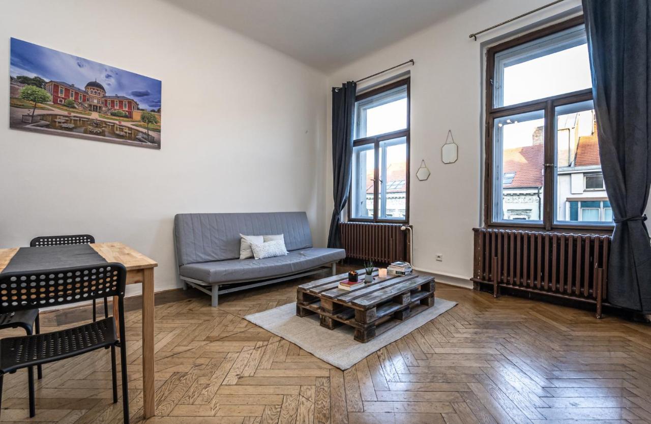 Legerova Apartments Praha Bagian luar foto