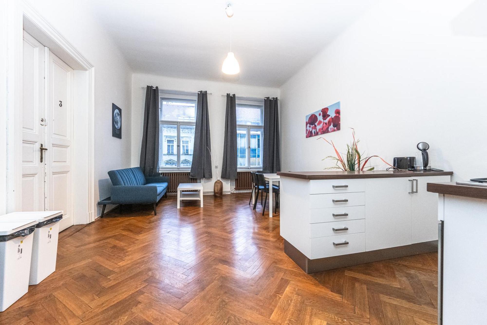 Legerova Apartments Praha Bagian luar foto