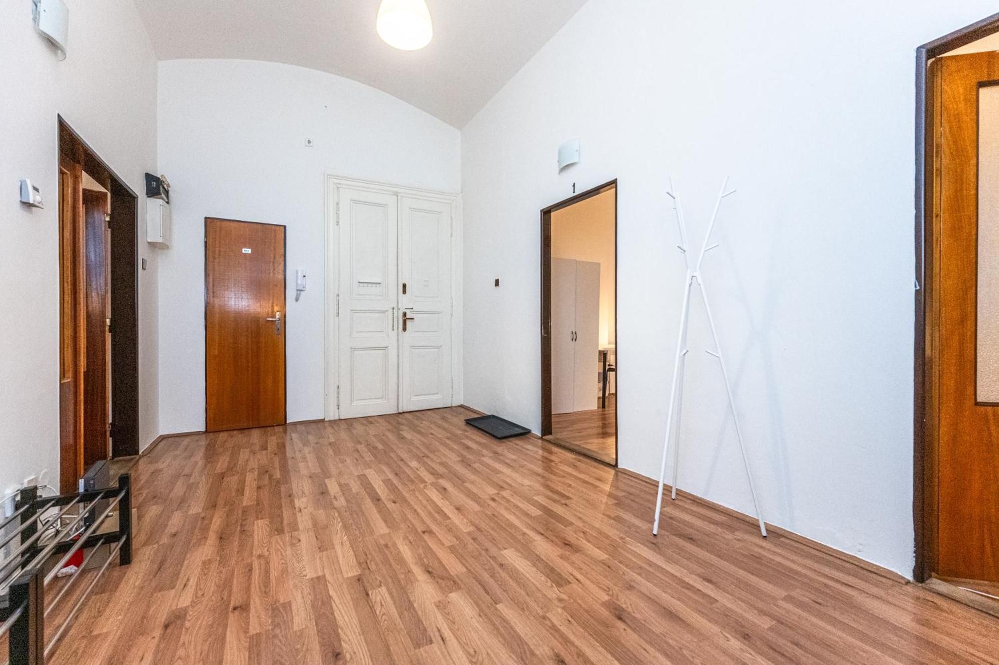 Legerova Apartments Praha Bagian luar foto