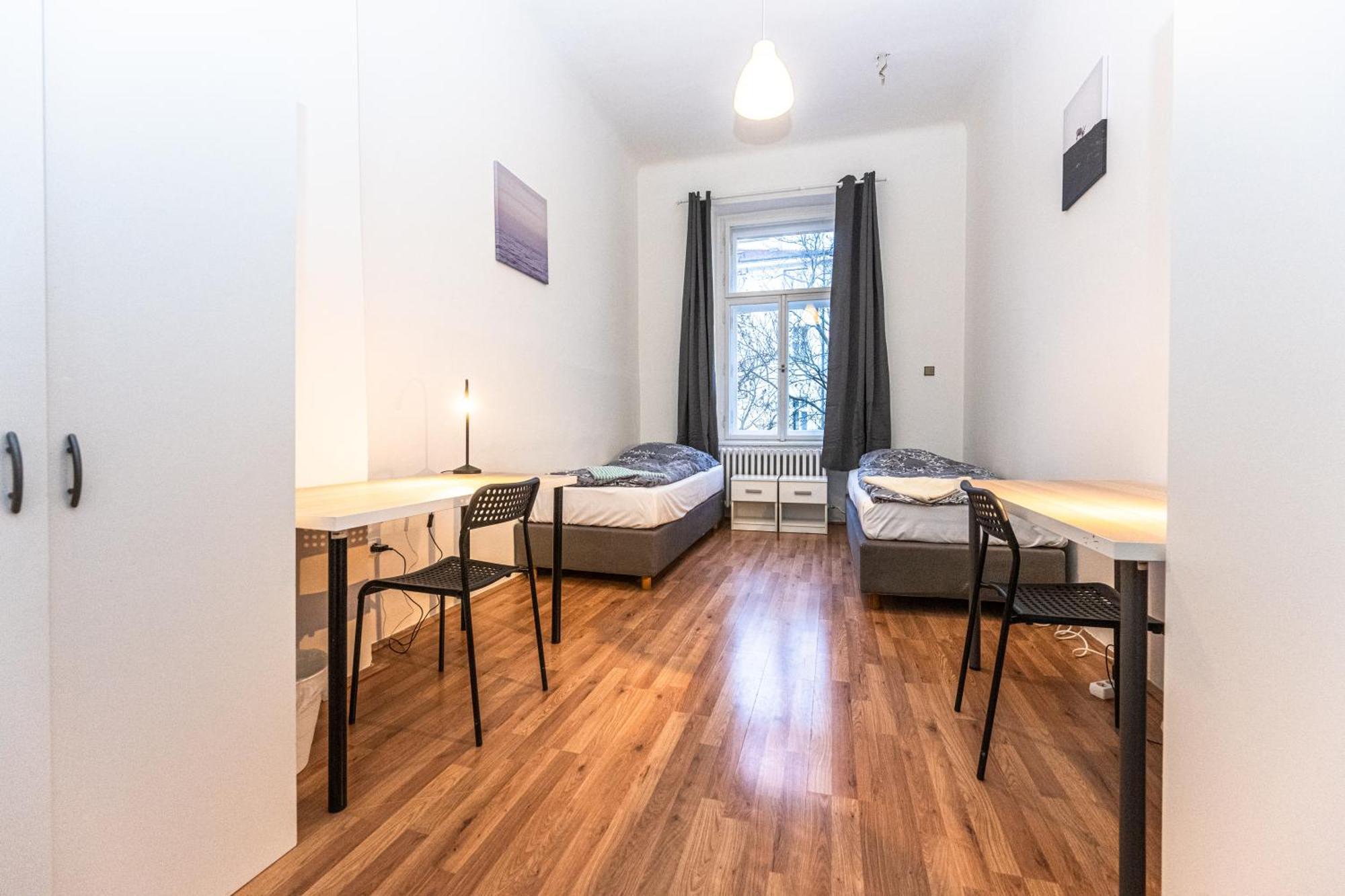Legerova Apartments Praha Bagian luar foto