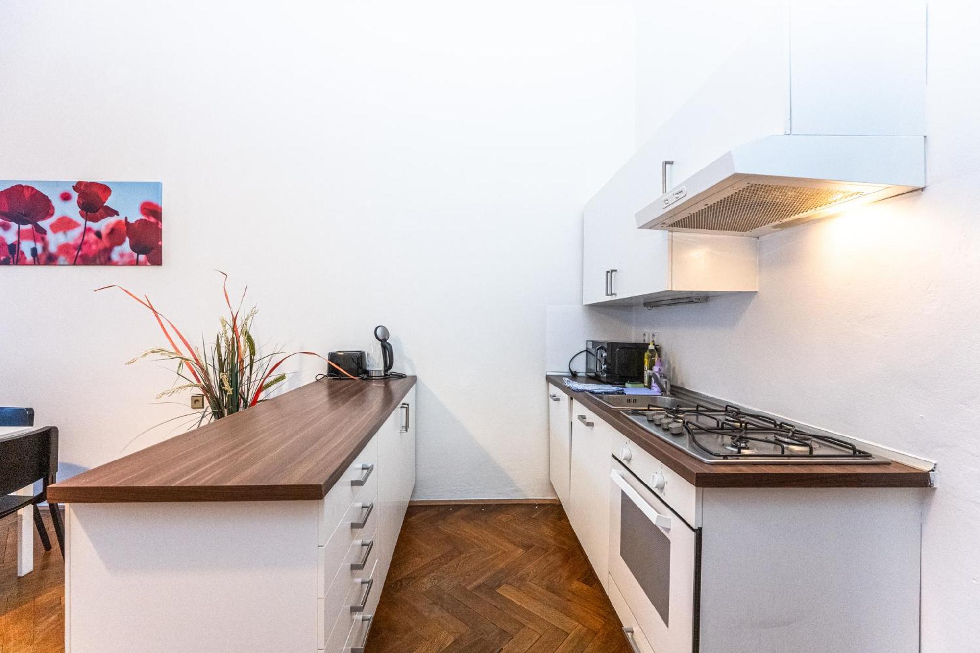 Legerova Apartments Praha Bagian luar foto